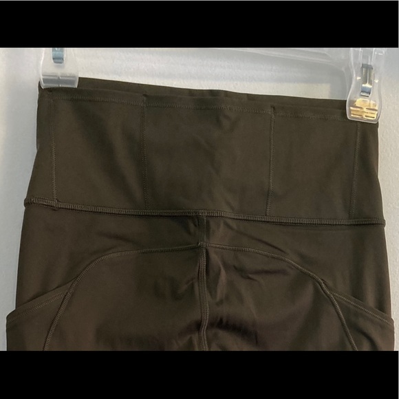 Dark Olive Fast and Free tights - Picture 2 of 5